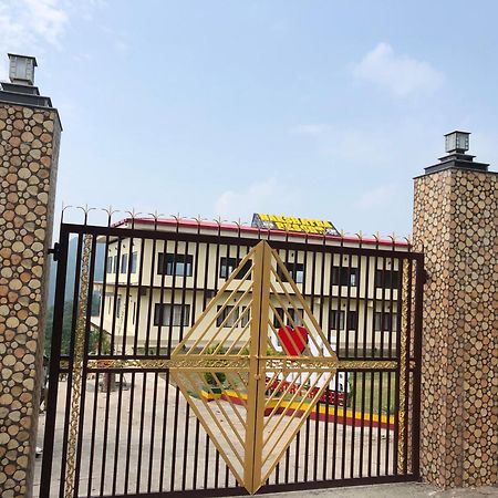 Nakshatra Resort Kunihar エクステリア 写真