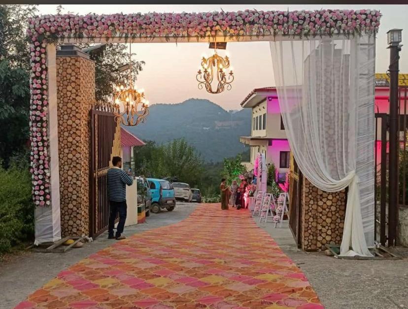 Nakshatra Resort Kunihar エクステリア 写真
