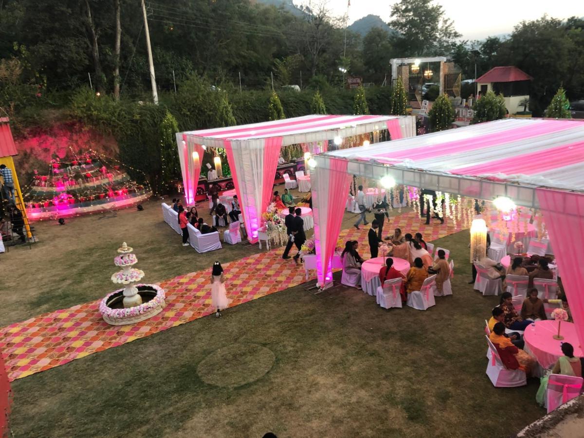 Nakshatra Resort Kunihar エクステリア 写真