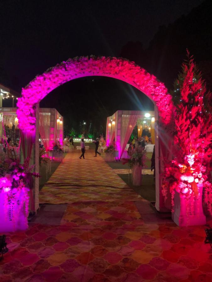 Nakshatra Resort Kunihar エクステリア 写真