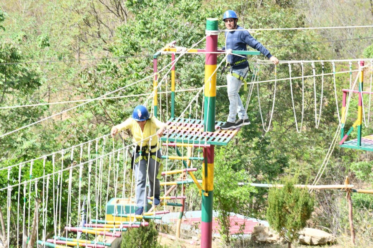 Nakshatra Resort Kunihar エクステリア 写真