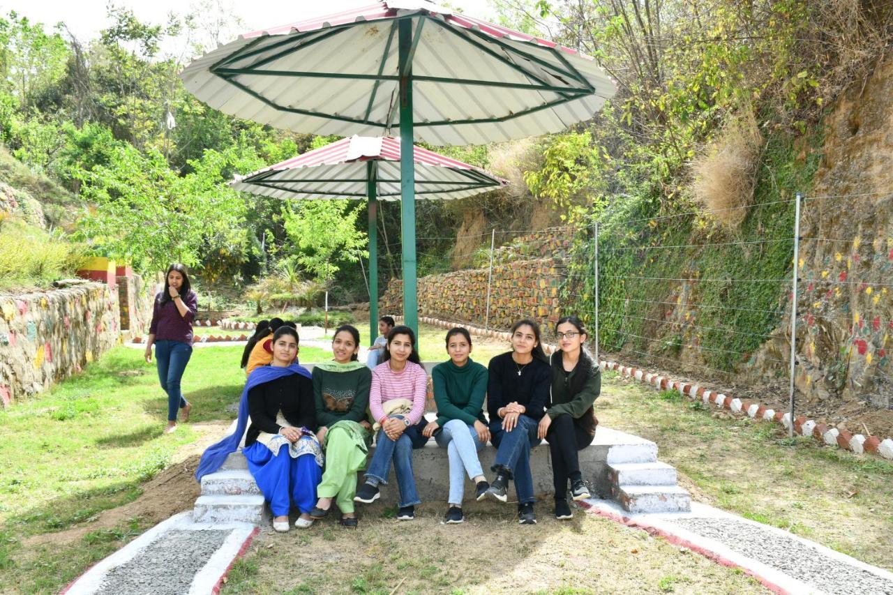 Nakshatra Resort Kunihar エクステリア 写真
