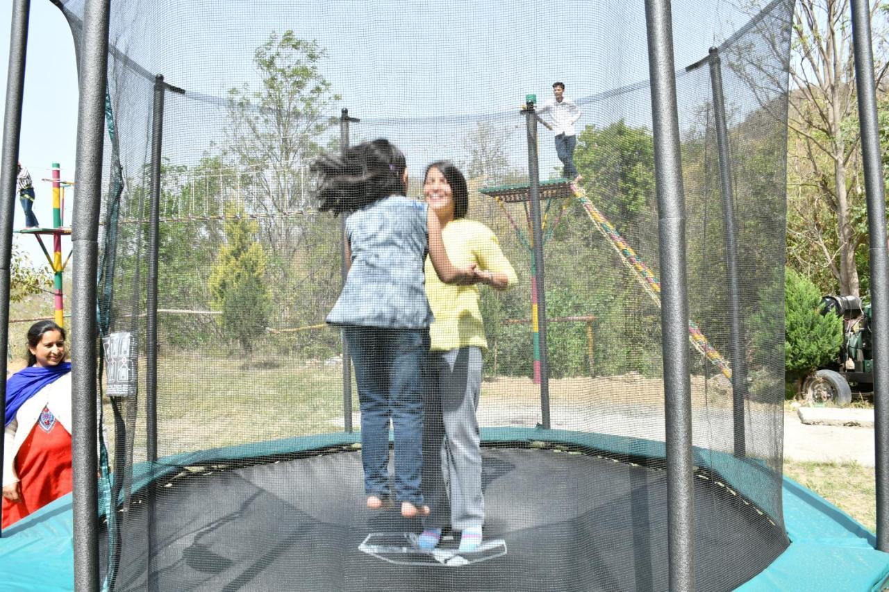 Nakshatra Resort Kunihar エクステリア 写真