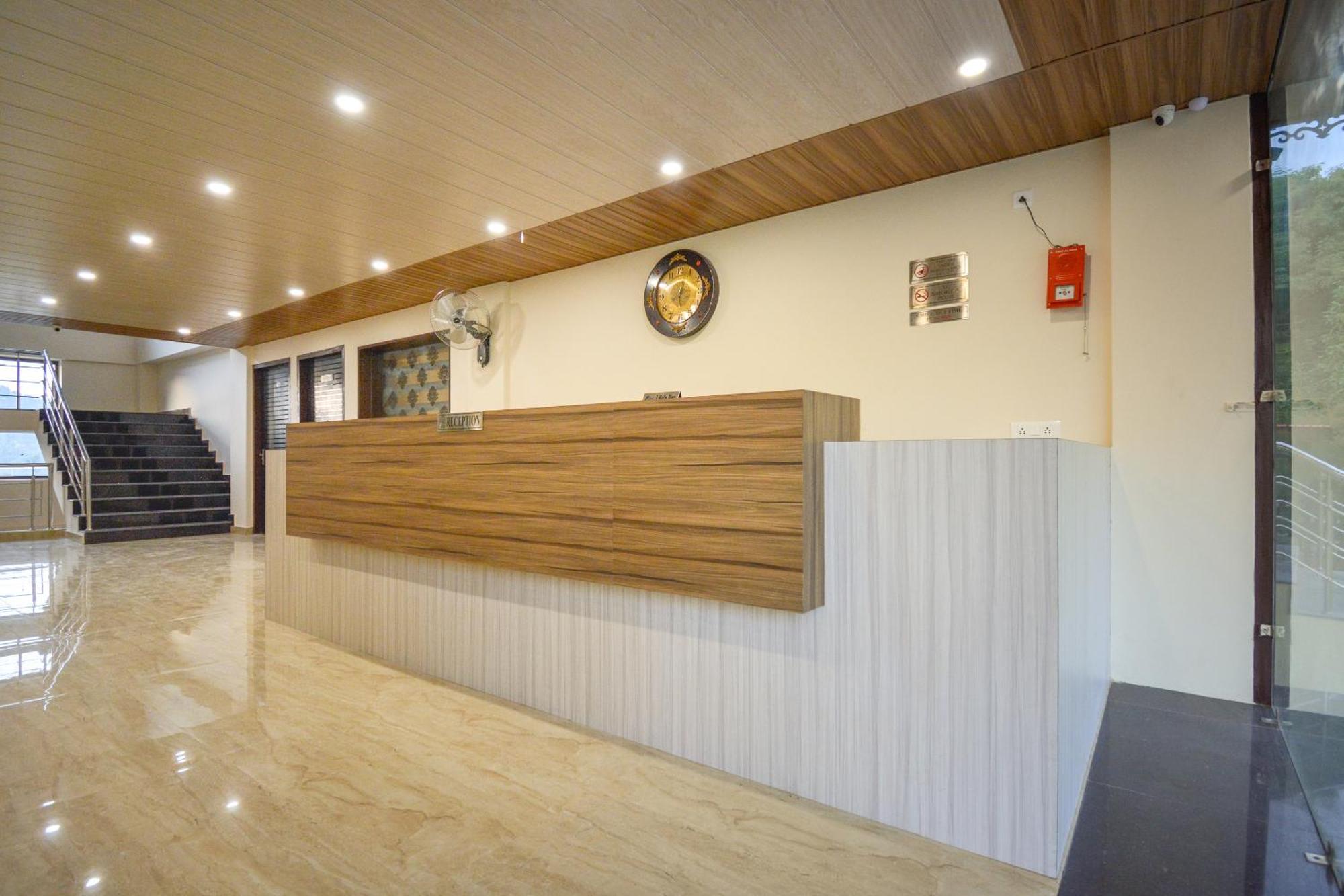 Nakshatra Resort Kunihar エクステリア 写真