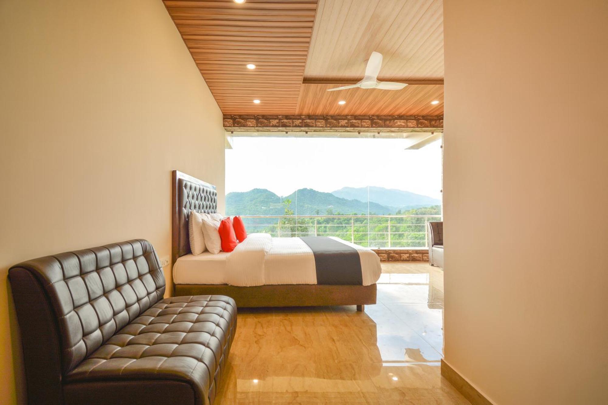 Nakshatra Resort Kunihar エクステリア 写真