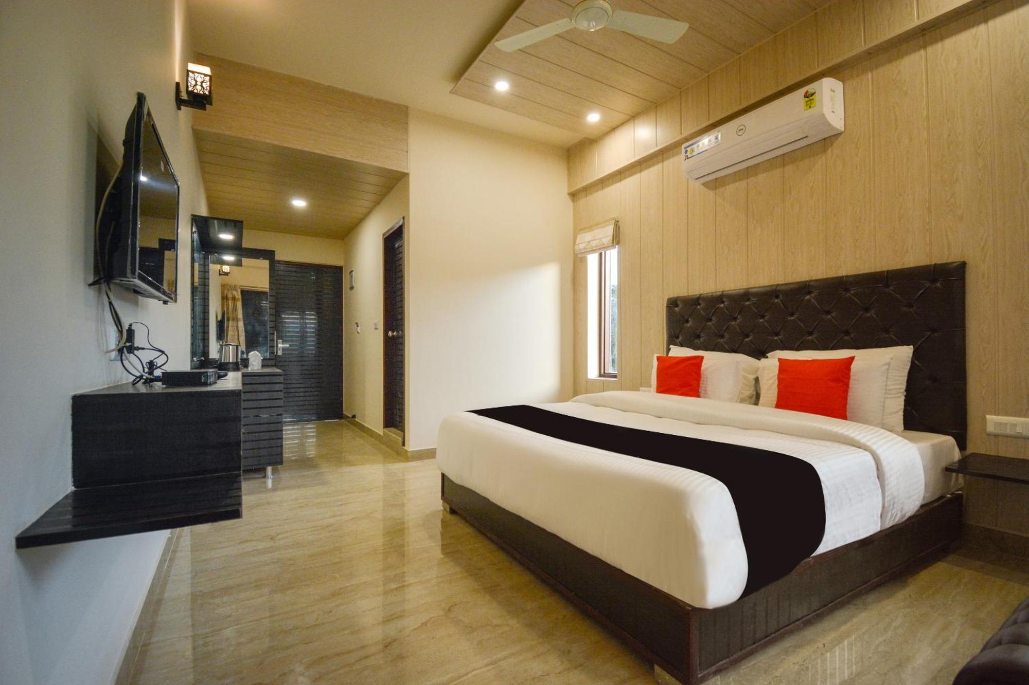 Nakshatra Resort Kunihar エクステリア 写真
