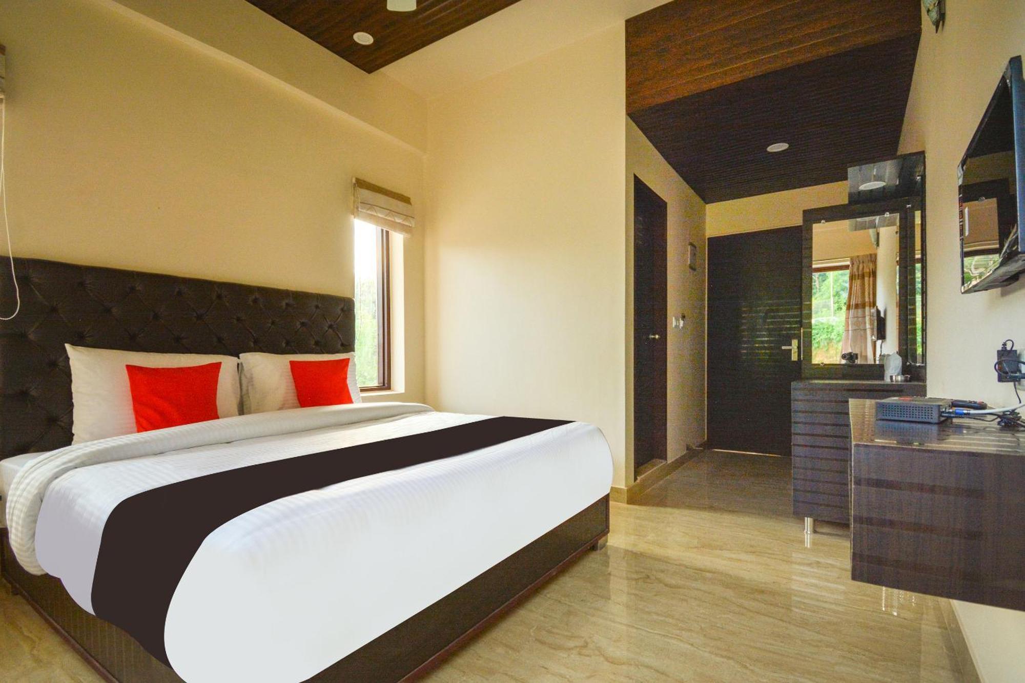 Nakshatra Resort Kunihar エクステリア 写真